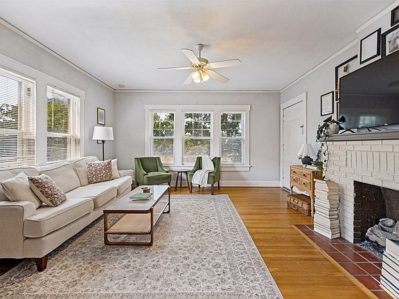 5th image of 2619 S Adams St