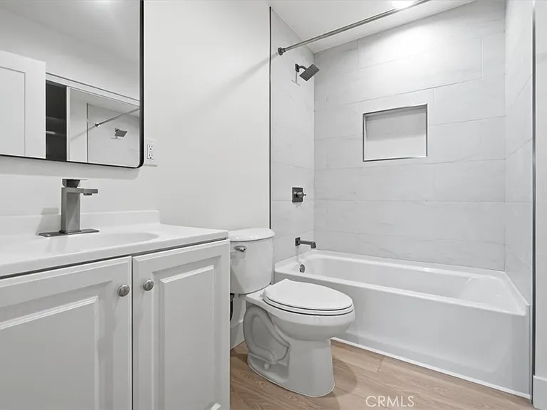 307 N Tustin Ave #C — Photo 10