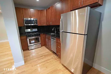 Rented by Sterea Agency