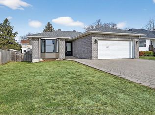 107 Lorne St, Montague, ON K7A 3L1