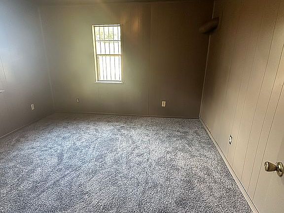 4th image of 4552 Edwards St