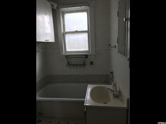 5th image of 468 E Sherman Ave #470