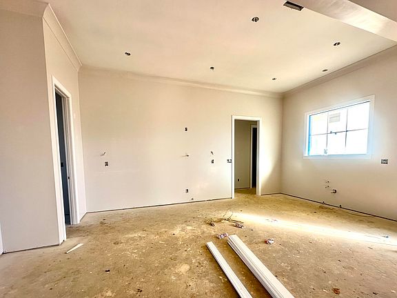 4th image of 760 Ironwood Dr