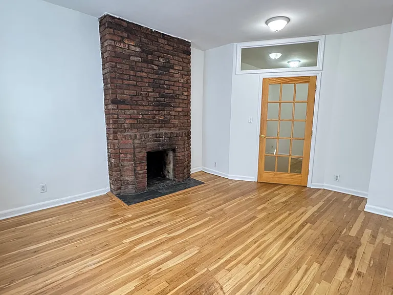 157 E 3rd St #A — Photo 5