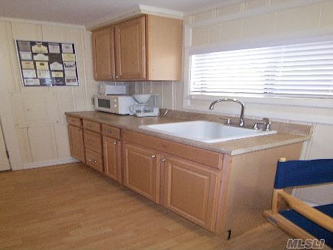 4th image of 6 Soundview Dr #7
