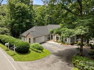 701 Salisbury Rd, Hendersonville, NC 28792