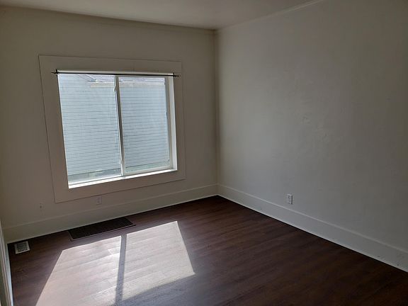 3rd image of 1922 W 6th St #4