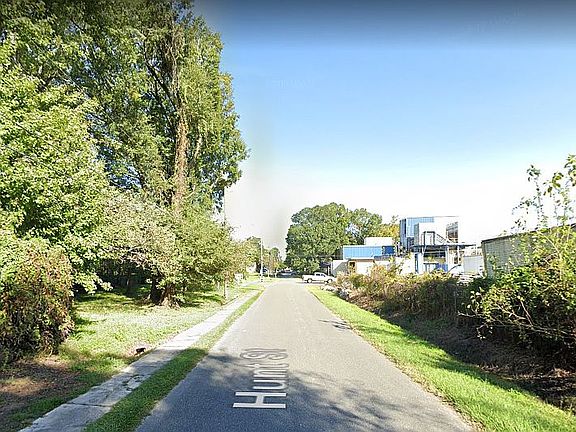 2nd image of 4715 Hunt St