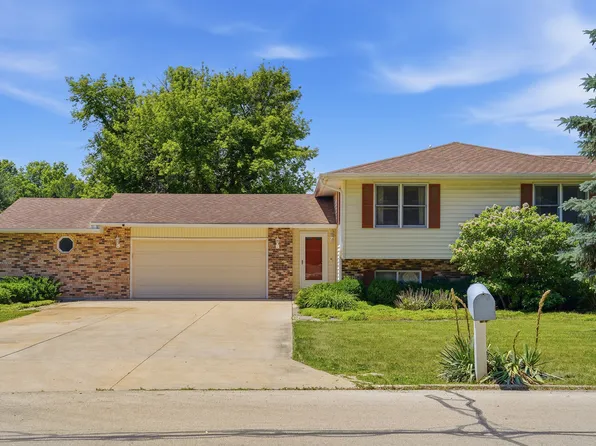 3603 14th Ave, Sterling, IL 61081