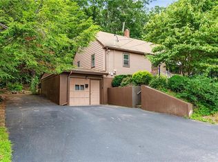 82 Saint Agnes Ave, Woonsocket, RI 02895