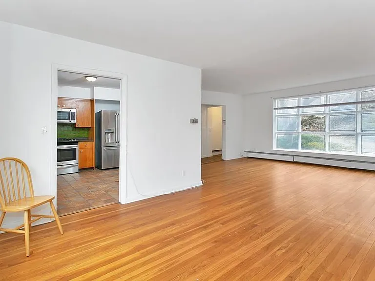 2730 Edgehill Ave — Photo 7