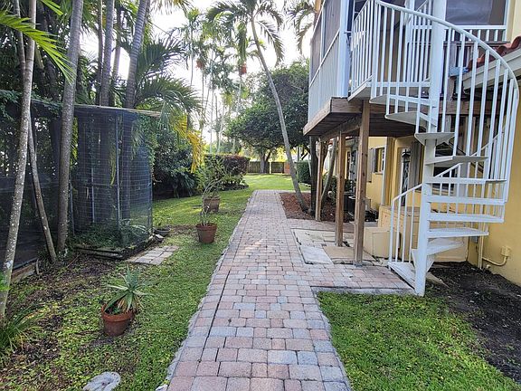 5th image of 8290 SW 92nd St