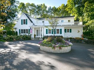 1406 Bohns Point Rd, Wayzata, MN 55391