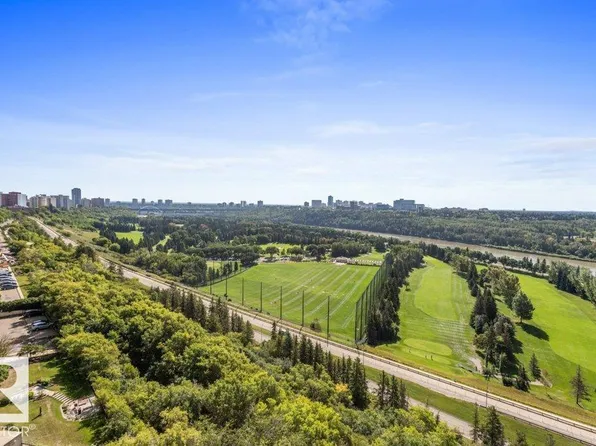 12303 Jasper Ave NW #1207, Edmonton, AB T5N 3K7