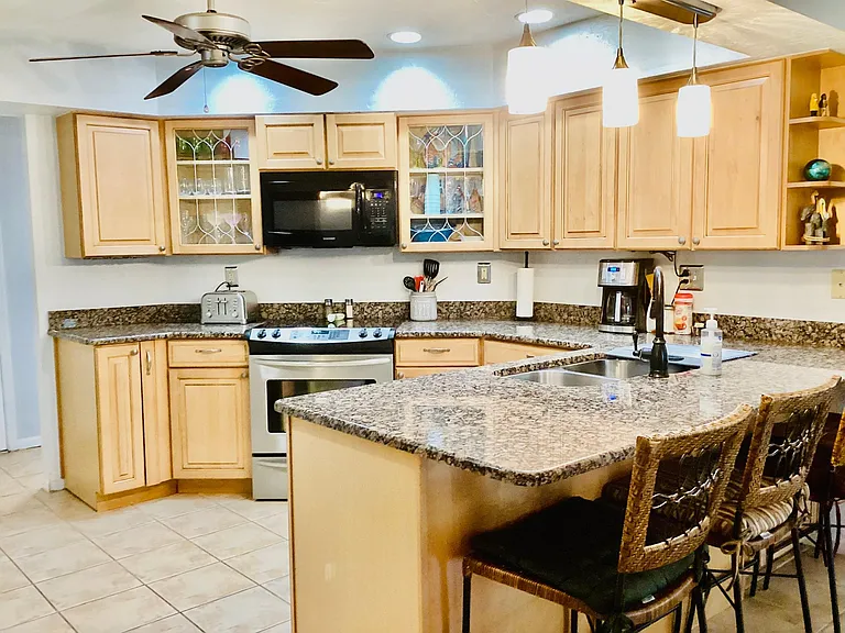 921 Cypress Wood Ln — Photo 26