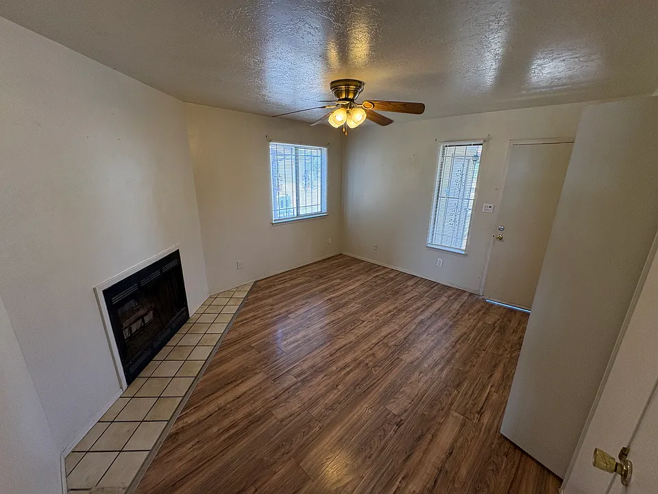 225 Figueroa St NE #4