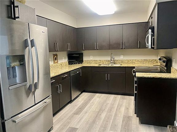 3rd image of 8739 Forest Hills Blvd