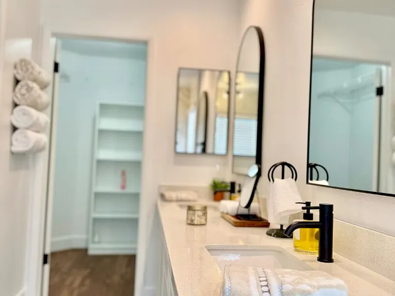 Silver Shadow Dr — Photo 24