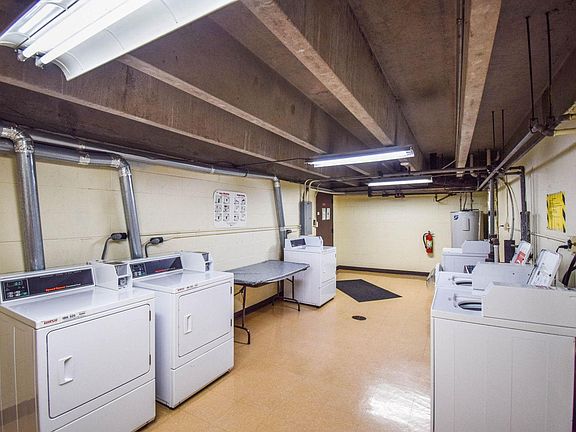 4th image of 2101 Chateau Ct APT 207E