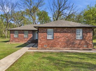 16449 N Lombard Ln, Skiatook, OK 74070
