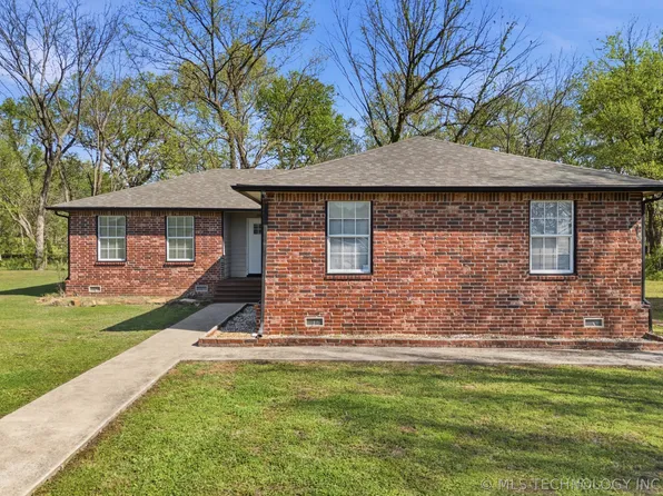 16449 N Lombard Ln, Skiatook, OK 74070