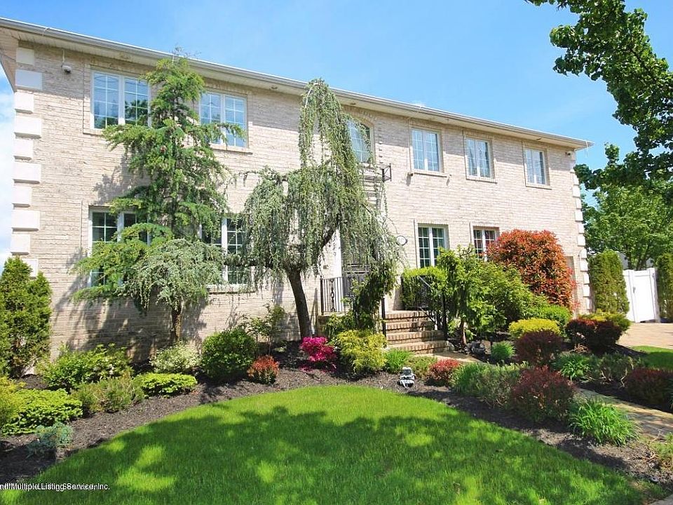 1st image of 617 Clermont Ave