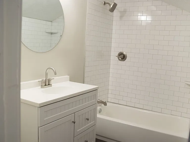 4052 Cornelius Ave — Photo 13