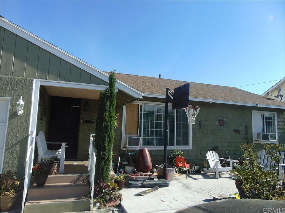 1st image of 17255 Seville Ave