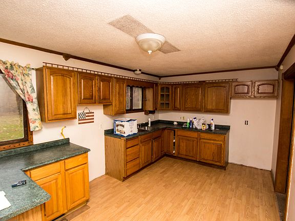 5th image of 25060 McKenzie St