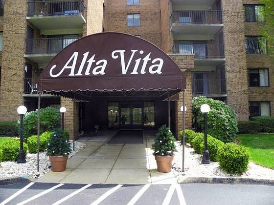 1st image of 3 Alta Vita Dr