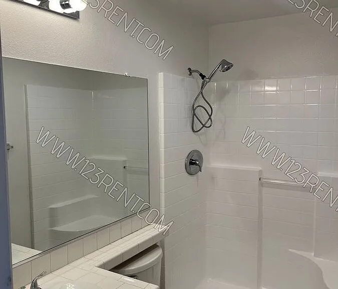 5640 W Avenue L4 — Photo 11