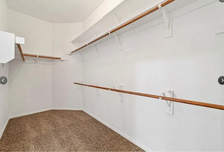 1713 Grand Canyon Way — Photo 3