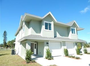 27700 Roslin Pl, Bonita Springs, FL 34135