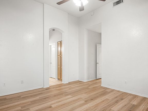 2nd image of 1319 W Enfield Way