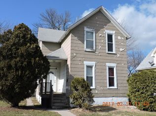 733 N Rosewood Ave, Kankakee, IL 60901