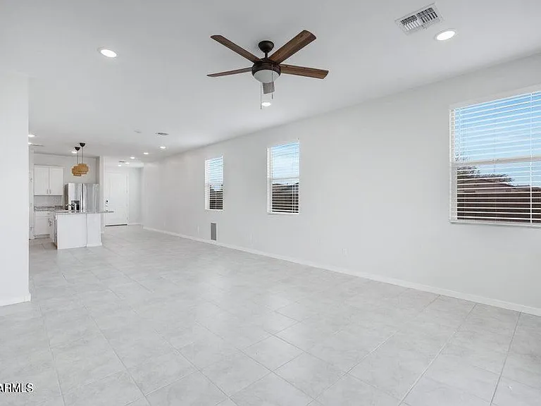 2570 E Corazon Trl — Photo 14