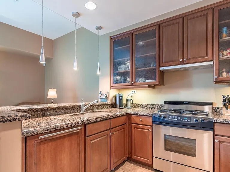 2211 E Camelback Rd #104 — Photo 9