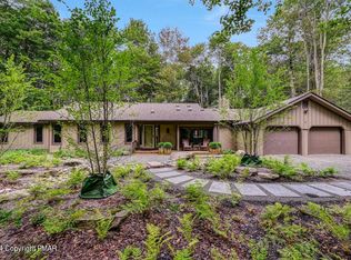 150 Flintlock Trl, Pocono Pines, PA 18350
