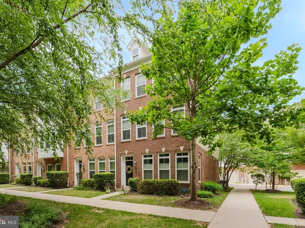 9441 Canonbury Sq, Fairfax, VA 22031
