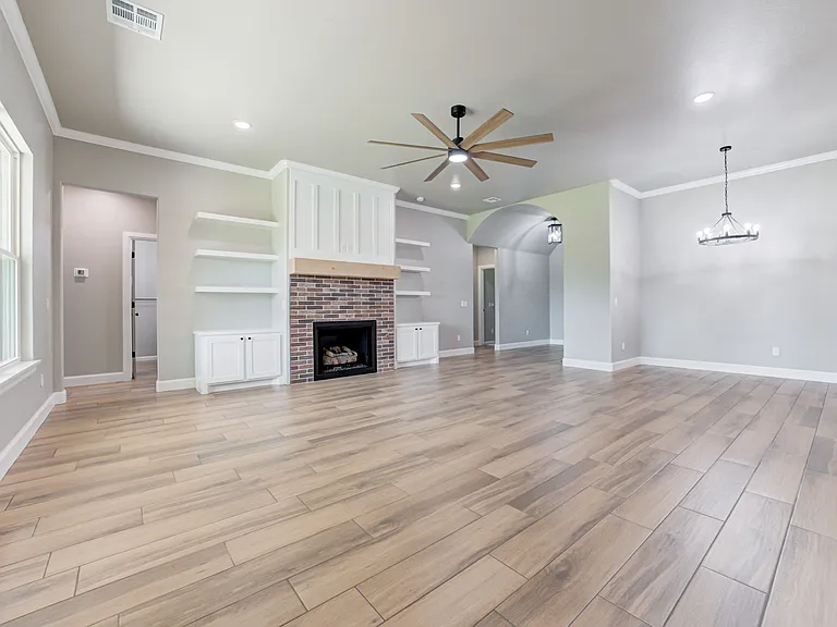2728 Dunham Dr — Photo 10