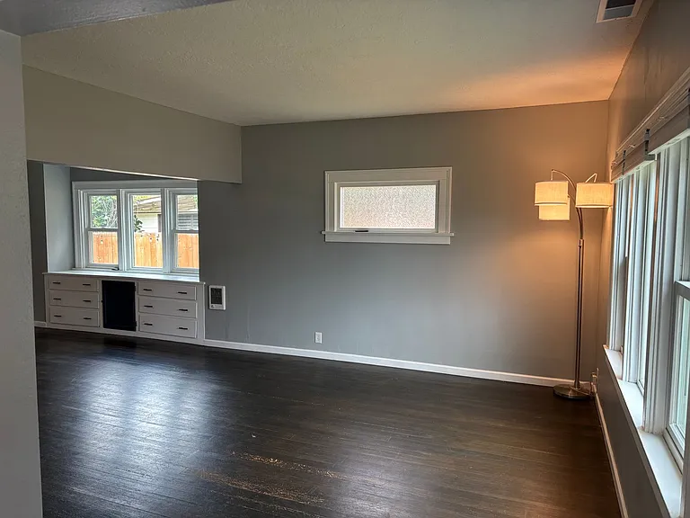 2824 Aberdeen Ave — Photo 5