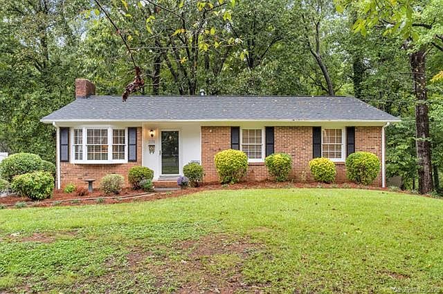 1st image of 2170 Greenleaf Dr