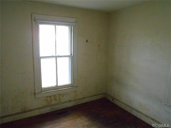 5th image of 1202 Willcox St