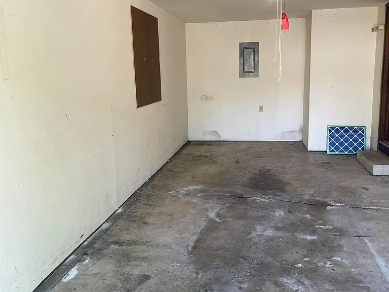 6378 Chippenhook Ct — Photo 4