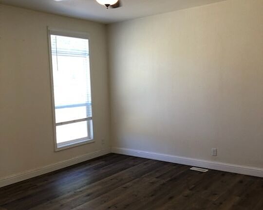 3rd image of 5901 Clover Heights Ave