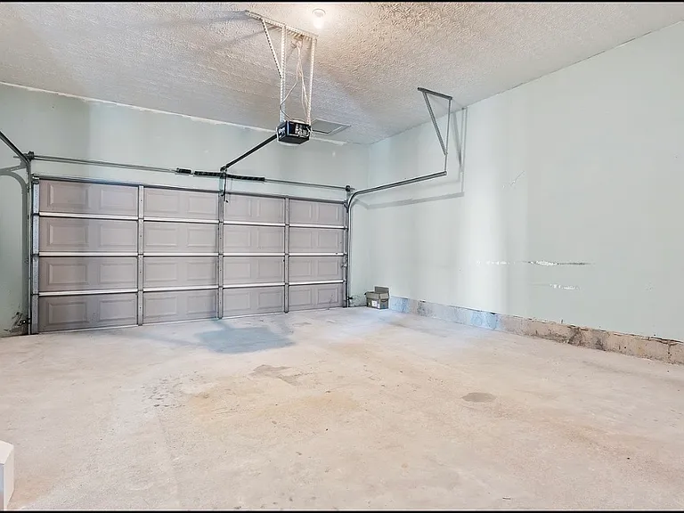 317 Franklin St — Photo 11
