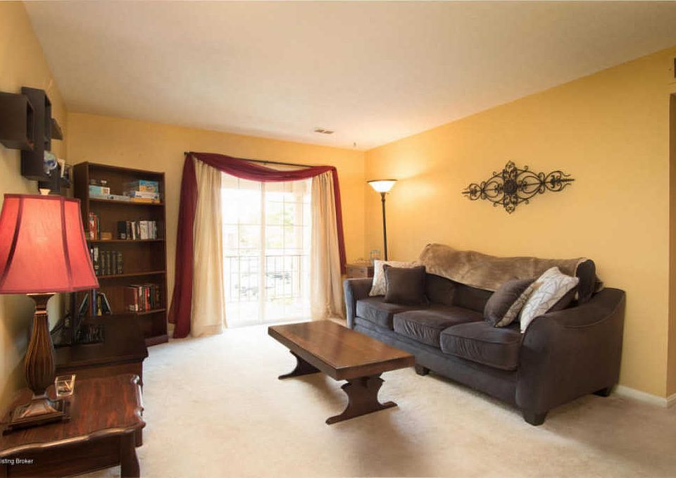 1st image of 620 Logsdon Ct