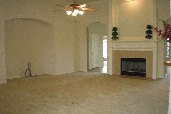 2nd image of 1008 Blue Bird Ct