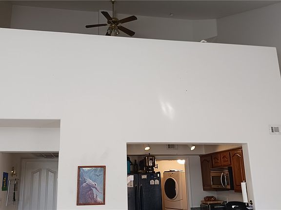 4th image of 701 Capri Dr Unit 18C
