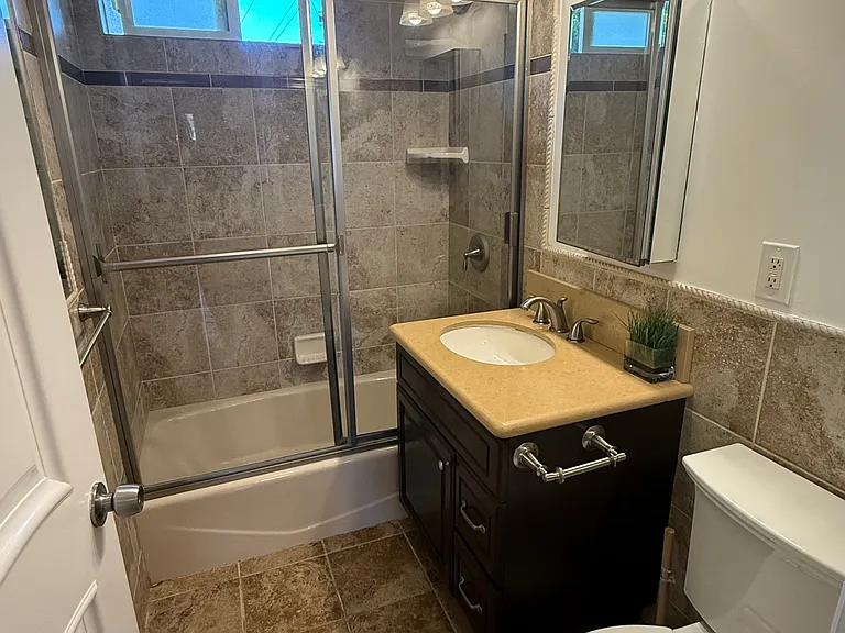 8701 Kittyhawk Ave — Photo 9